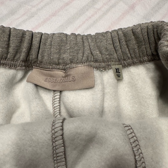 Essentials Fear of God shirts size XL color dark oatmeal NWT - Picture 7 of 7